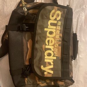 Superdry camouflage messenger bag